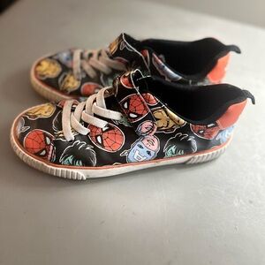 Boys Marvel Edition Cool Shoe; Worn Once; Size 2